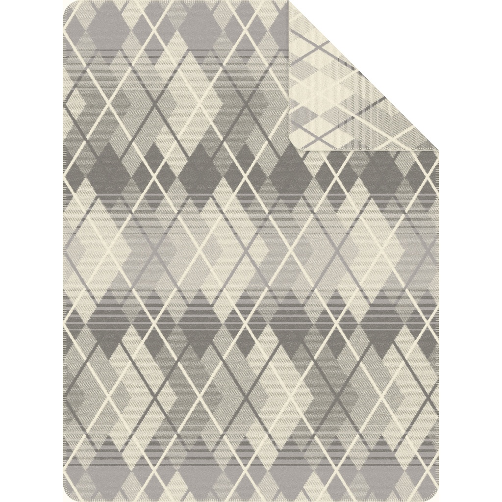 Navan in 2 Colors